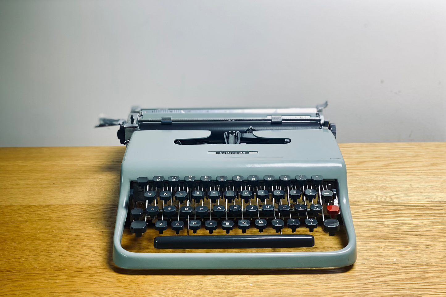 1963 Olivetti Lettera 22